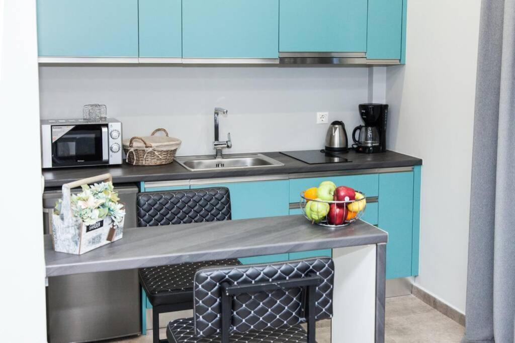 E Spacious Cornered Brand New Studio Apartment E أثينا المظهر الخارجي الصورة