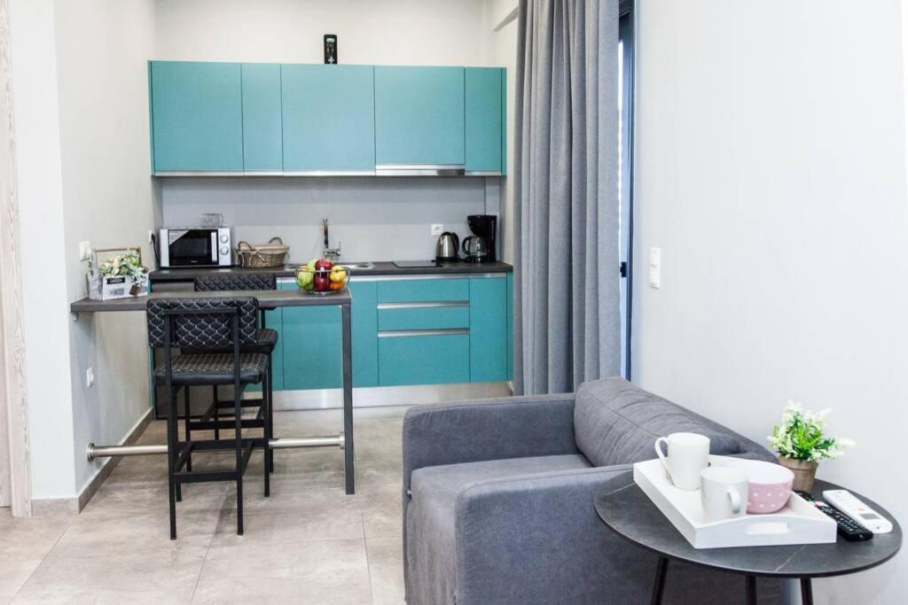 E Spacious Cornered Brand New Studio Apartment E أثينا المظهر الخارجي الصورة